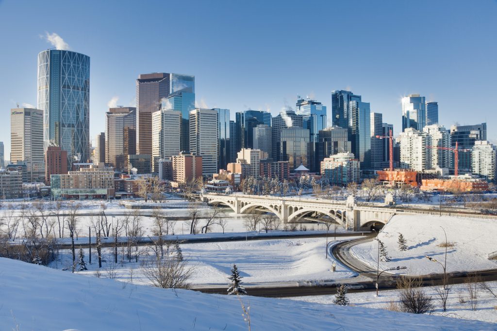 L'horizon du centre-ville de Calgary en hiver, vu depuis Crescent Heights